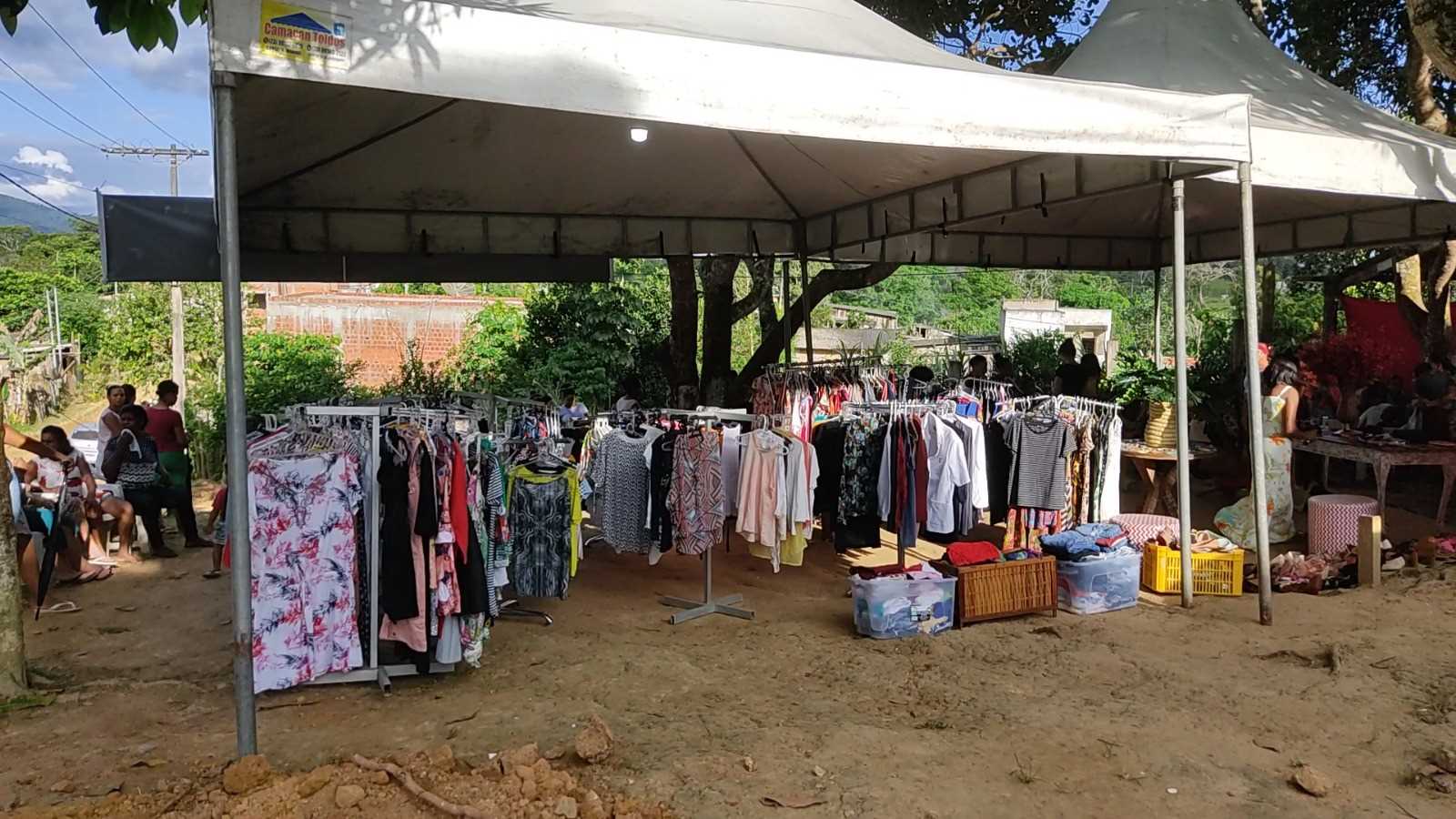 Camacã: Prefeitura homenageia as Mães da Portelinha I através do Projeto Brechó Solidário.
